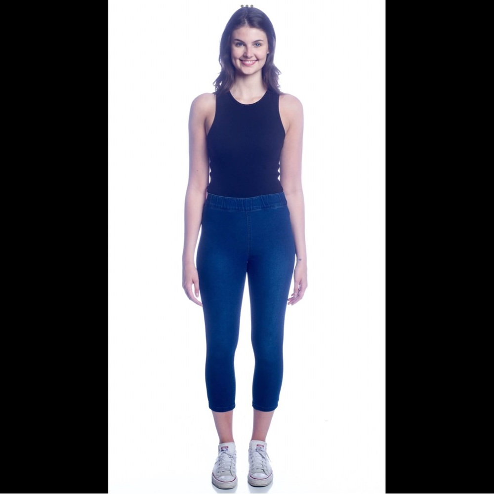🌟 Stretch Denim Pull-On Crop Capri-Dark Wash